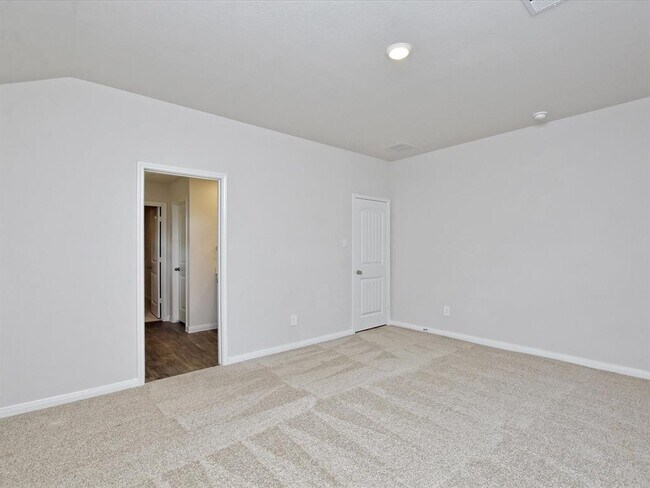 Building Photo - 1305 Camden Ln