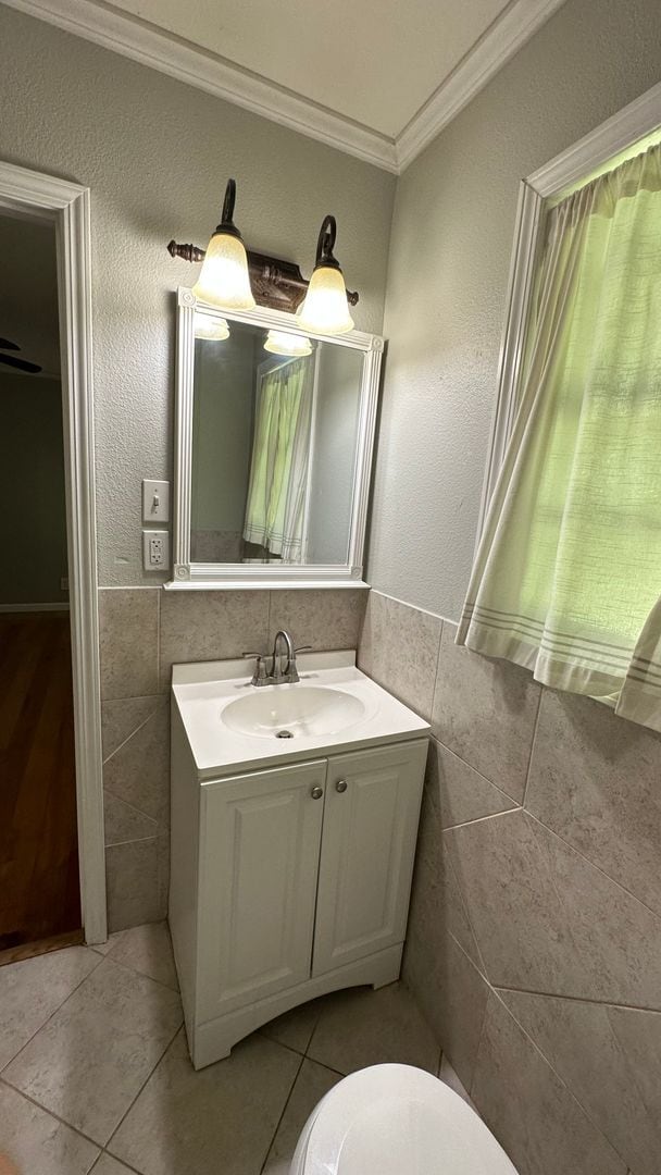 Building Photo - Gorgeous 3 bed Home!!