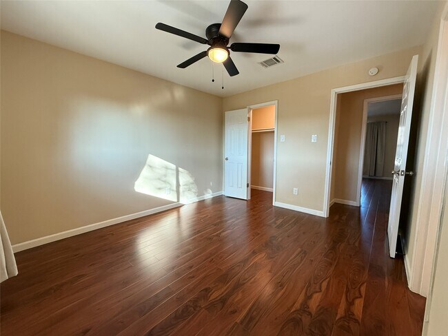 Building Photo - 318 Big Hollow Ln