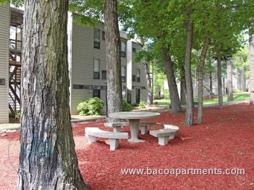Building Photo - Meadowood Apartments