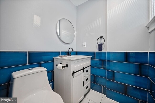 Building Photo - 1015 Riverside Ave