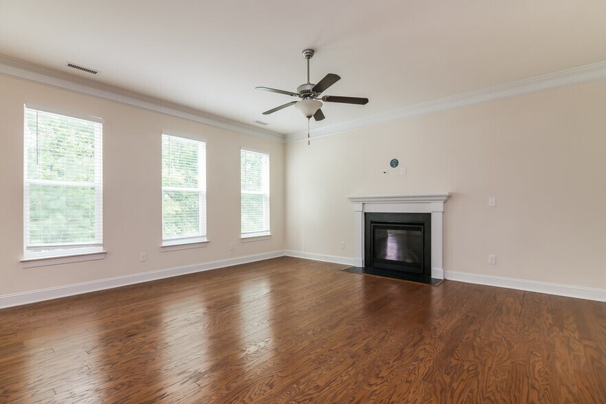 Building Photo - 9 Thimbleberry Cir