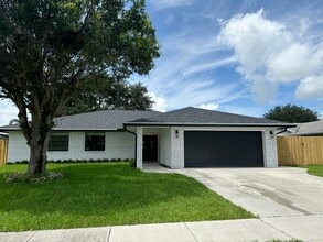 Building Photo - 158 Cordoba Cir