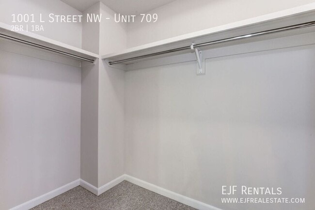 Building Photo - 1001 L St NW