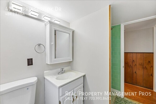 Building Photo - 4712 Springbrook Dr