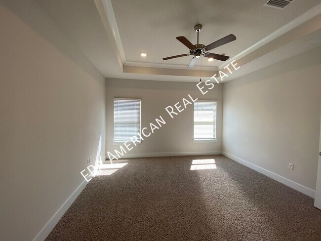 Building Photo - 3398 Southwind Dr