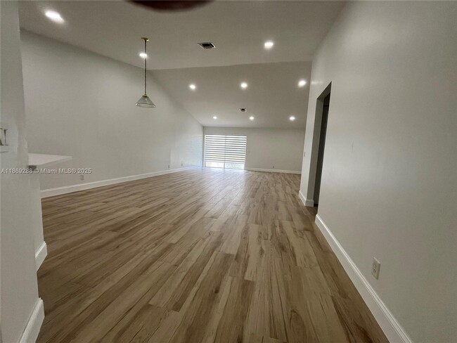 Building Photo - 1876 Andromeda Ln