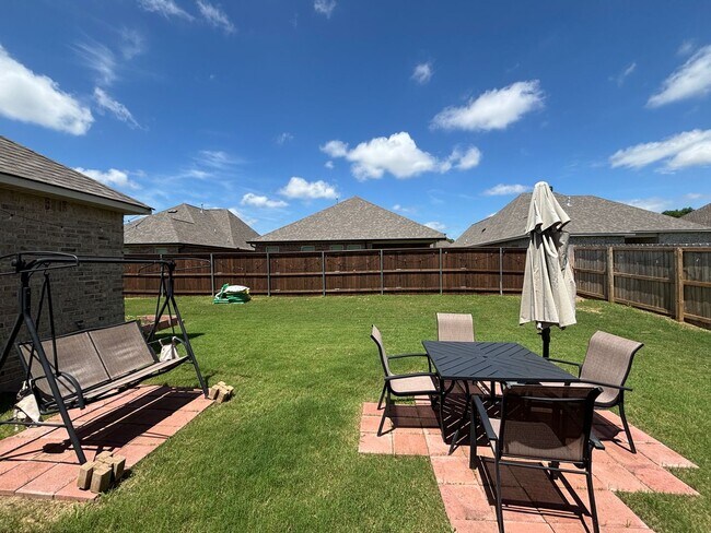 Building Photo - BENTON SCHOOLS WITH COMMUNITY POOL (WILLOW HEIGHTS SUBDIVISION)