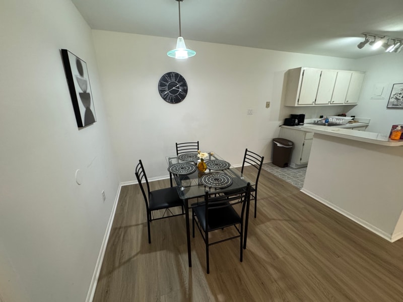 Building Photo - 1700 SW 16th Ct