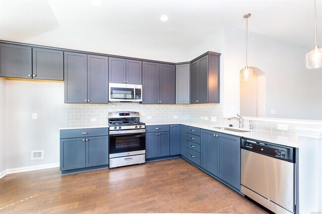 Building Photo - 7119 Birch Creek Trail