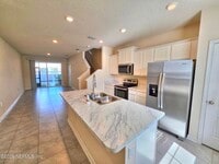 Building Photo - 3972 Vlg Vw Ln