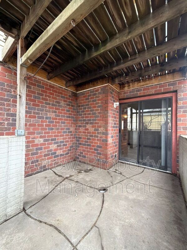 Building Photo - 1500 S Folsom St