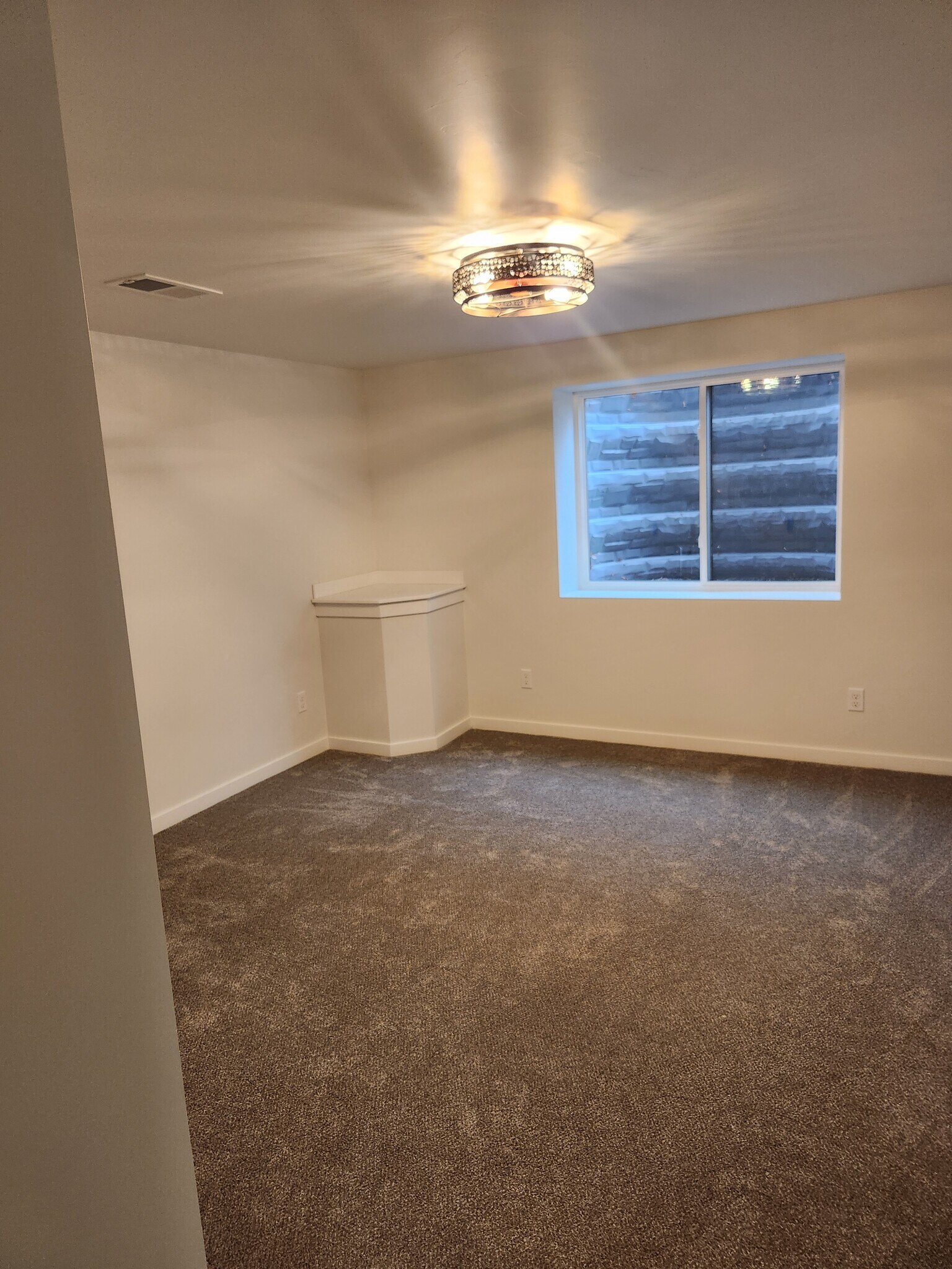 Building Photo - 3085 Summer Pl