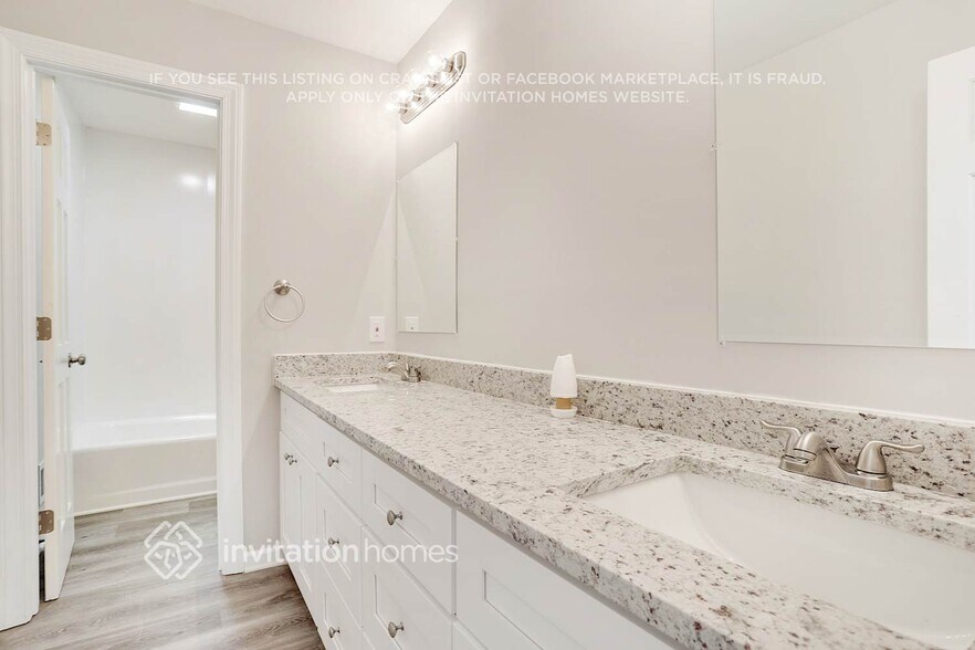 Building Photo - 3800 Sherbrook Ct SW