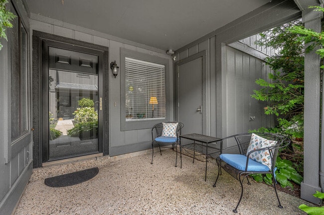 Primary Photo - 500 Laketower Dr