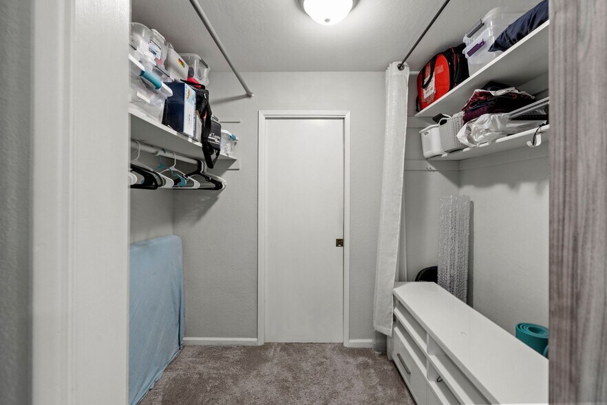 Building Photo - 874 Cherry Glen Cir