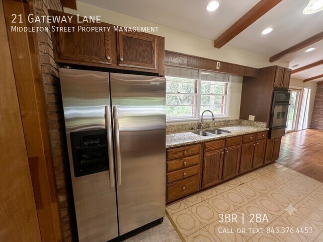 Building Photo - 21 Gateway Ln