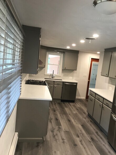 Building Photo - 1507 Armacost Rd