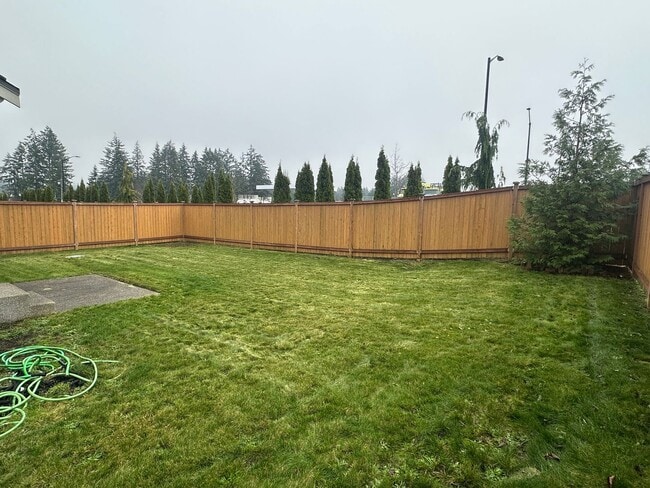 Building Photo - 3006 Mahogony St NE - corner lot