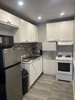 Building Photo - 2529 Crommelin Ave