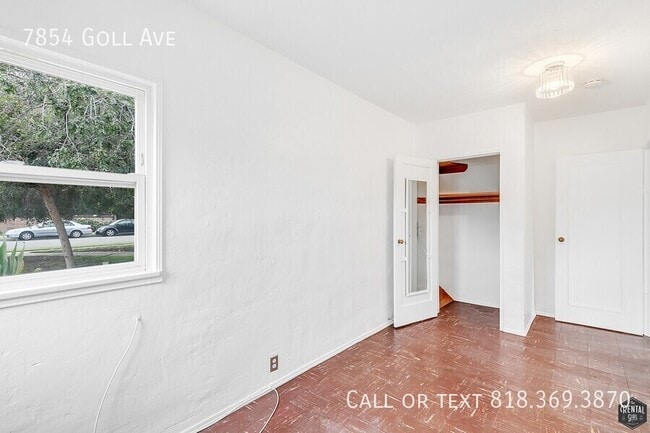 Building Photo - 7854 Goll Ave