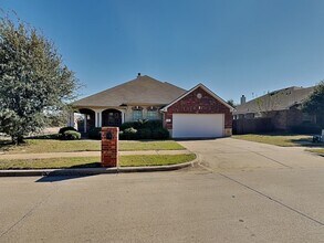 Building Photo - Charming Corner Lot Home in The Villages at Edgecliff – Crowley ISD!