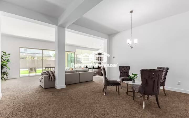 Building Photo - 8615 W Solano Dr