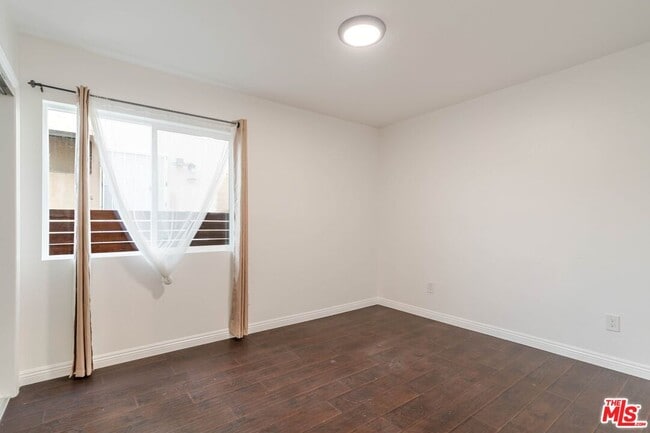 Building Photo - 5630 Craner Ave