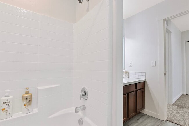 Building Photo - 5643 E Bollo St