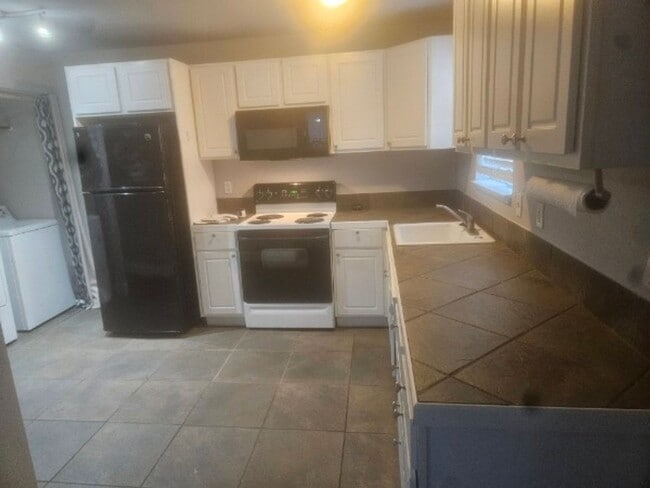 Building Photo - ro19300 Mountain Meadow South