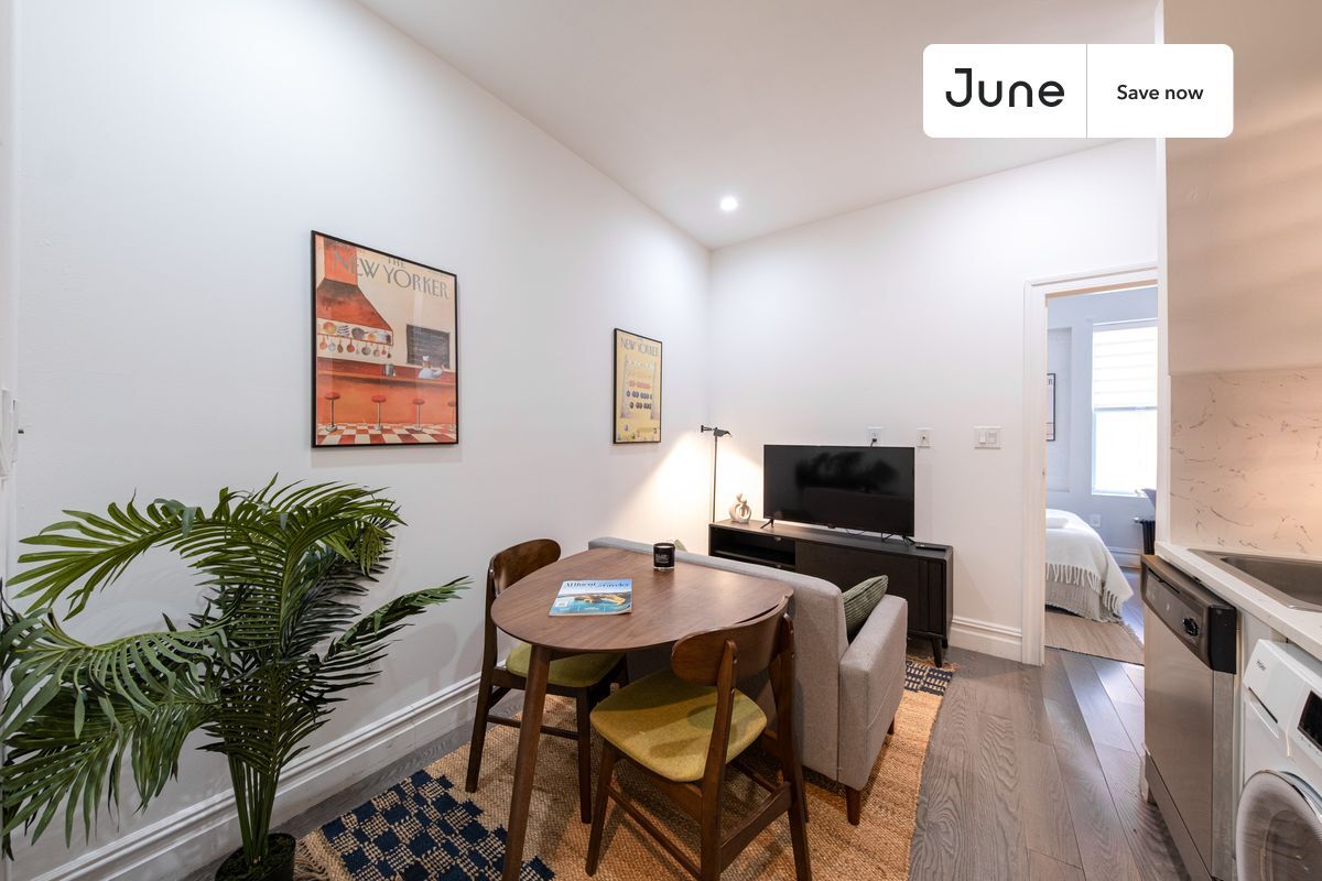 Building Photo - 826 9th Ave