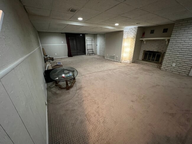 Building Photo - 146 Westward Ho Dr