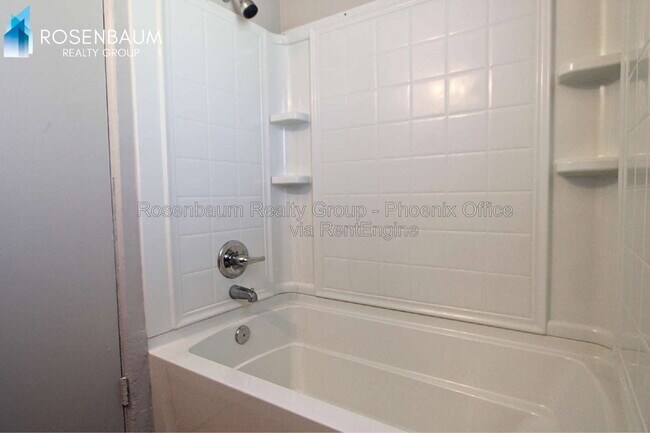 Building Photo - 2925 N 19th Ave