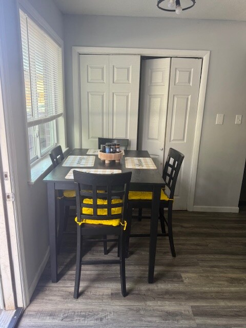 Building Photo - 100 Lewis Dr