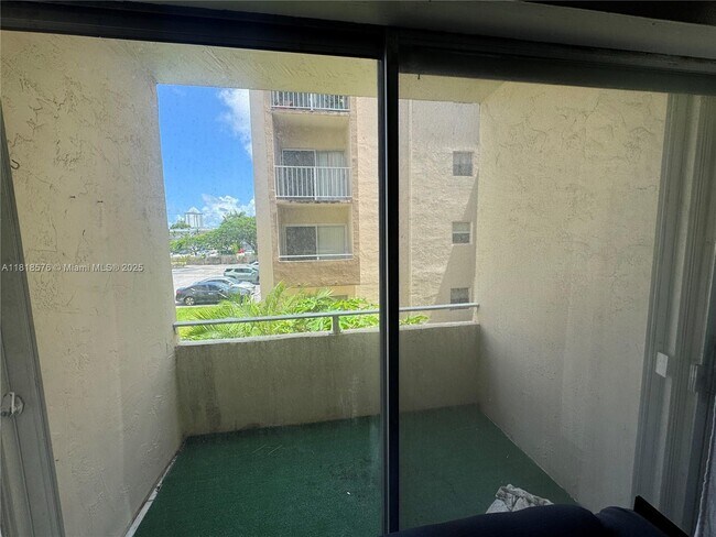 Building Photo - 7747 SW 86th St