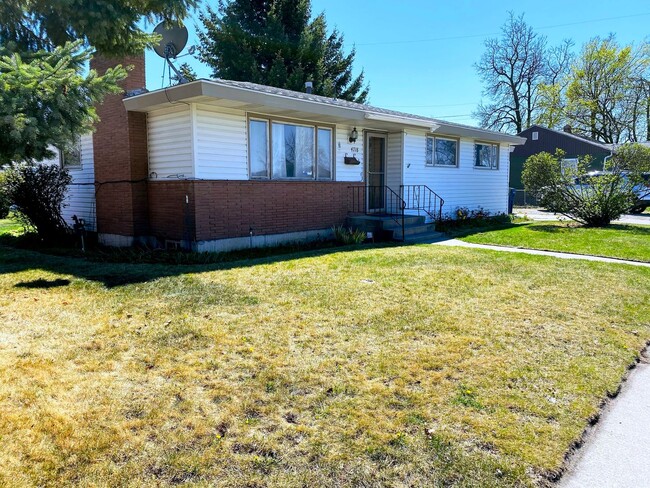 Primary Photo - Don't Miss This Northwest Area 3 Bedroom 1...