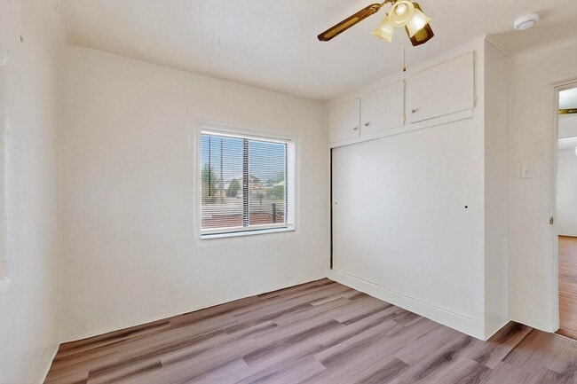 Building Photo - NEAR NORTH VALLEY PUEBLO 2 Bedroom  1 Bath...