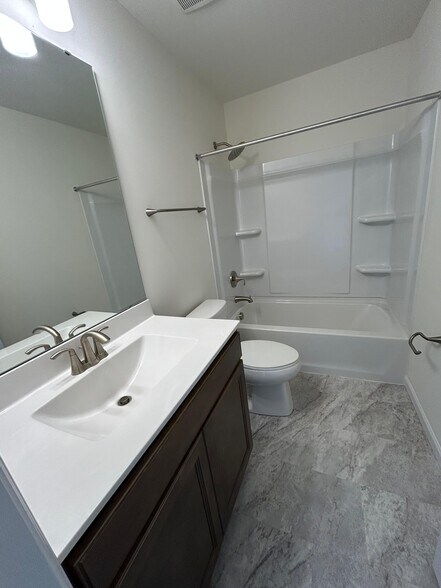 Building Photo - 452 Sweetgrass Dr