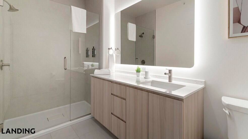 Building Photo - 513 S Damen Ave