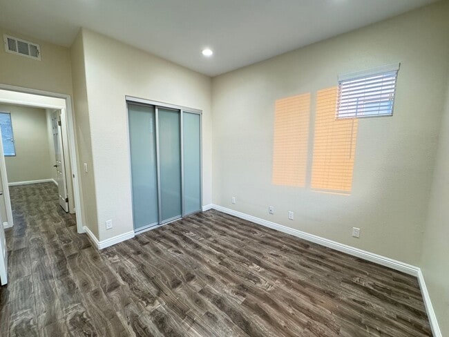 Building Photo - Immaculate 3Bd/2.5Ba Home in Foothill Ranch w/Community Pool, Water Softener and Amazing Location!