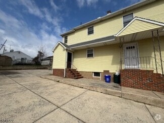 Building Photo - 156 S 7th Ave
