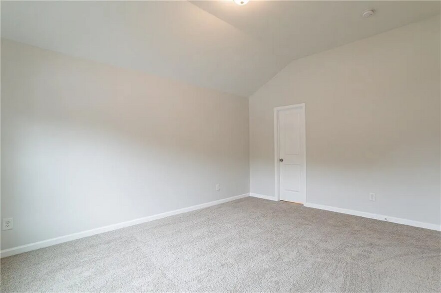Building Photo - 3443 Woodshade Dr
