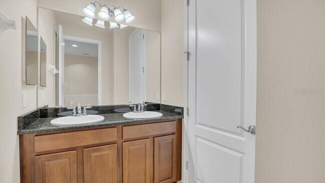 Building Photo - 8057 Prestbury Dr