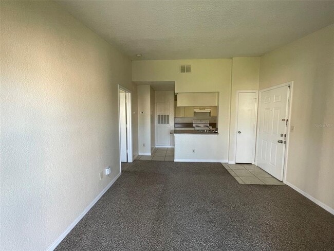 Building Photo - 2550 N Alafaya Trail