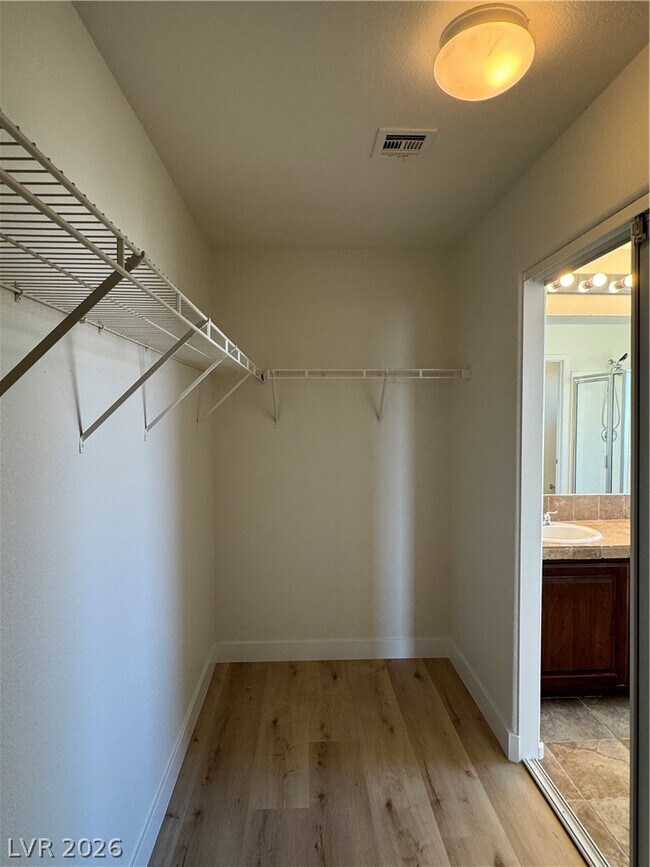 Building Photo - 1030 E Eldorado Ln