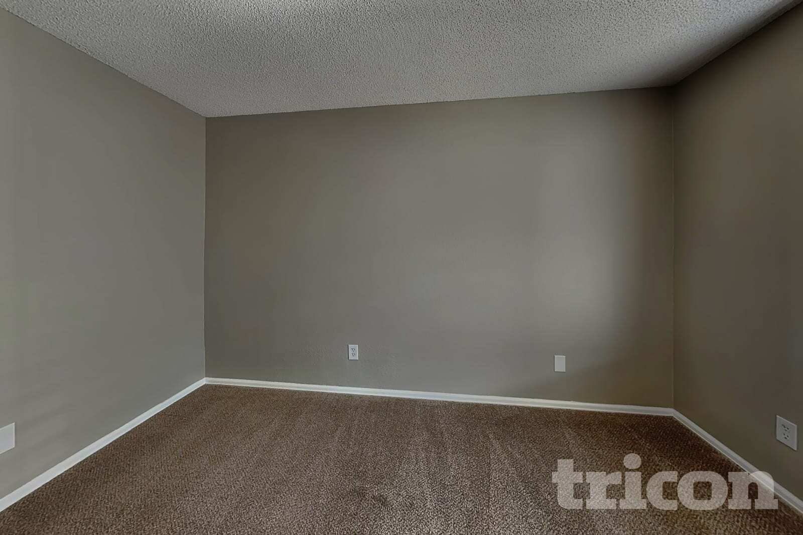 Building Photo - 8462 S Sunflower St