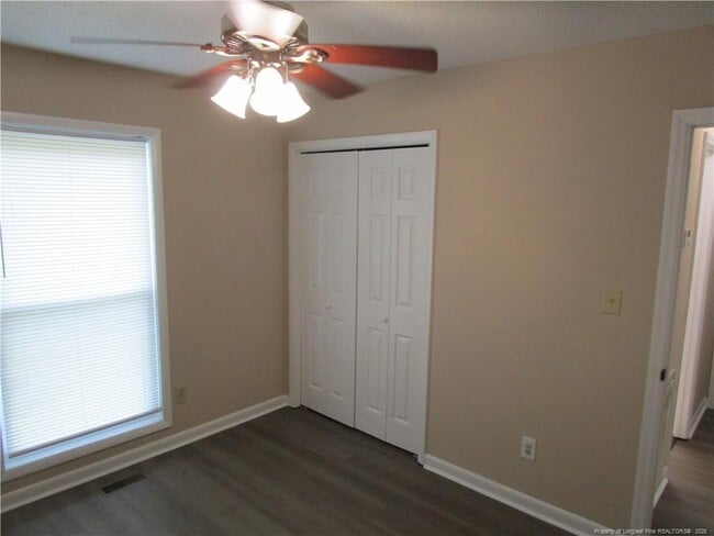 Building Photo - 2120 Lothbury Dr