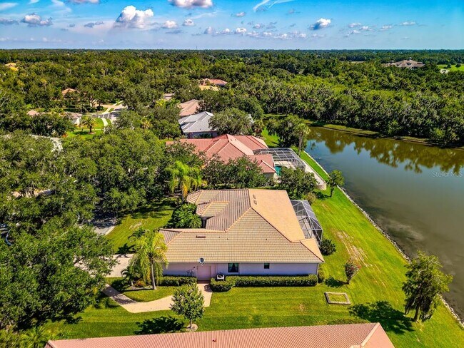Building Photo - 2012 Island Estates Dr