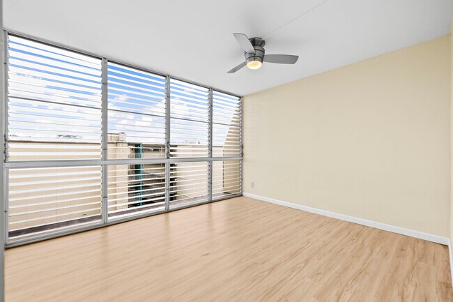 Building Photo - 95-2057-2057 Waikalani Pl