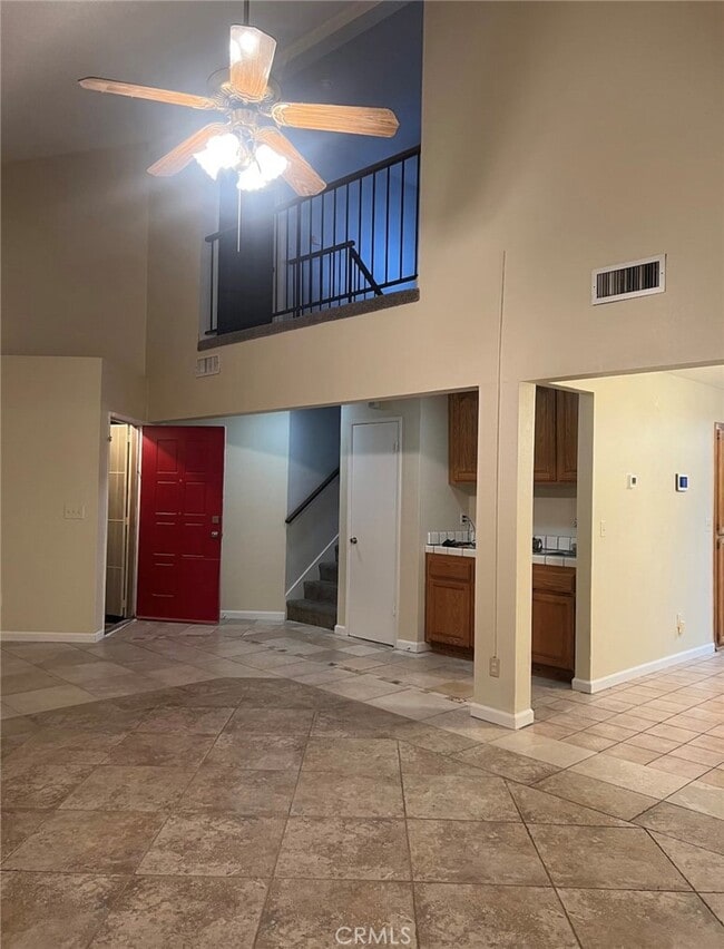 Building Photo - 8149 Glen Alta Way